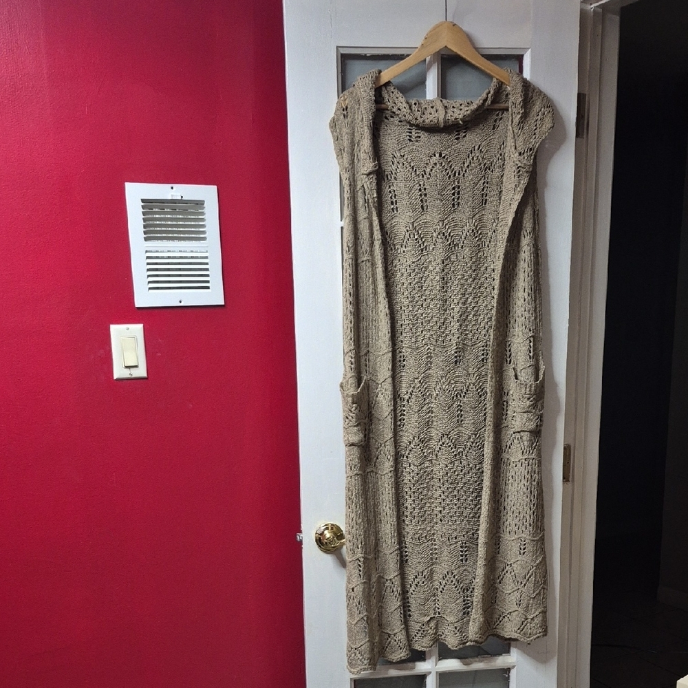Chic Crochet Tan Sleeveless Cardigan